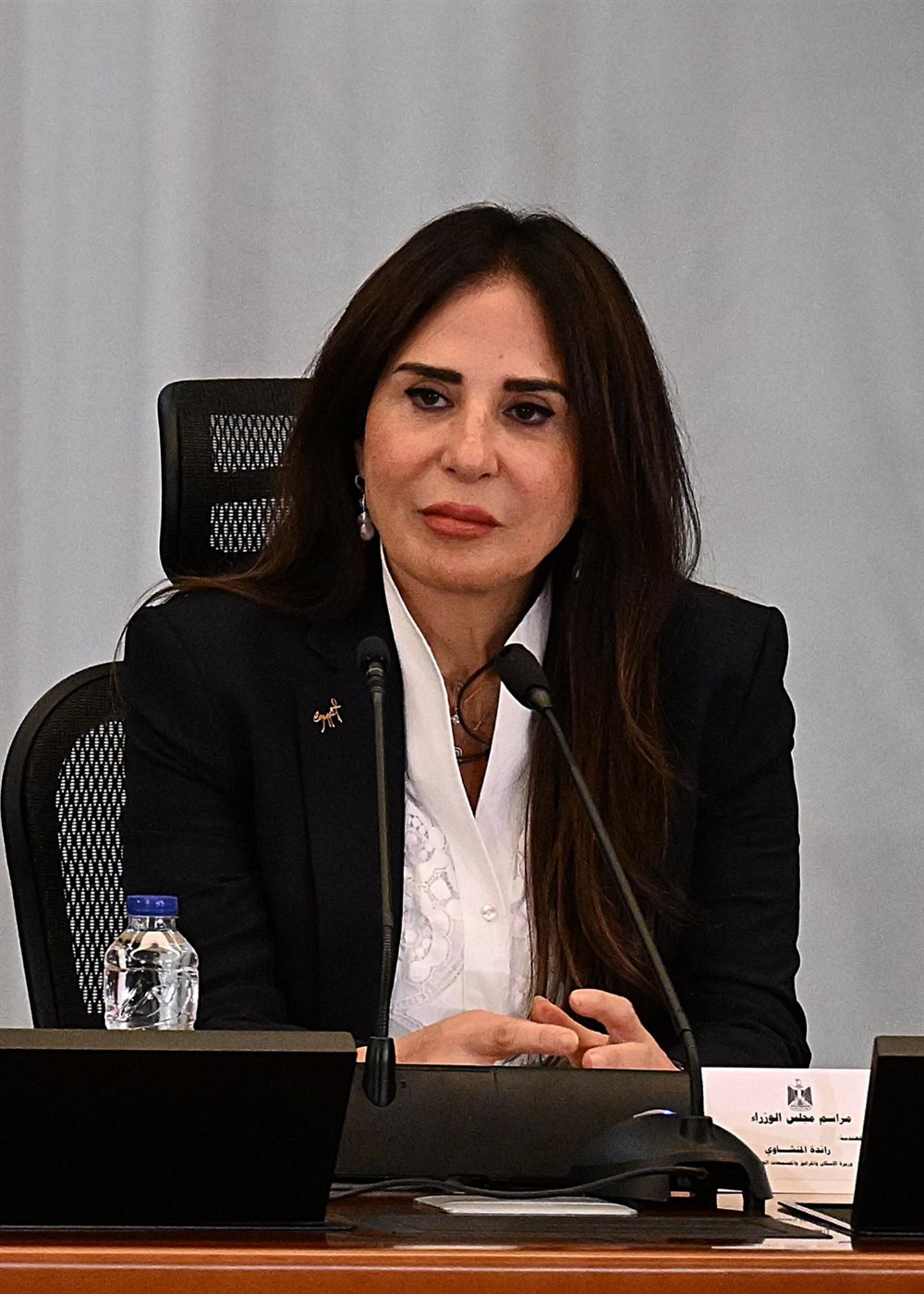  توقيع عقود بين شركة 