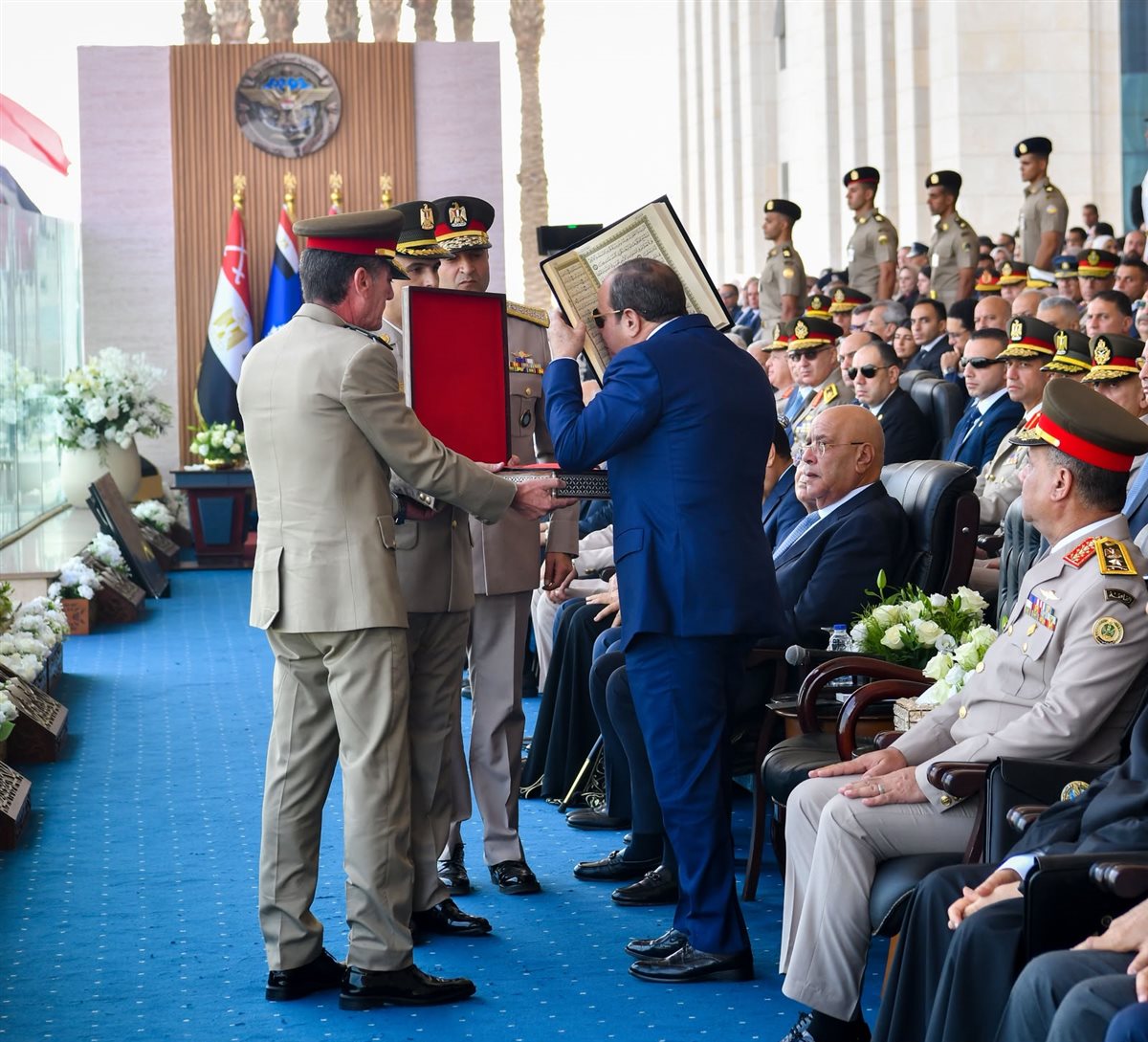 تفاصيل حفل تخرج دفعات جديدة من الأكاديمية العسكرية بحضور السيسي.. شاهد