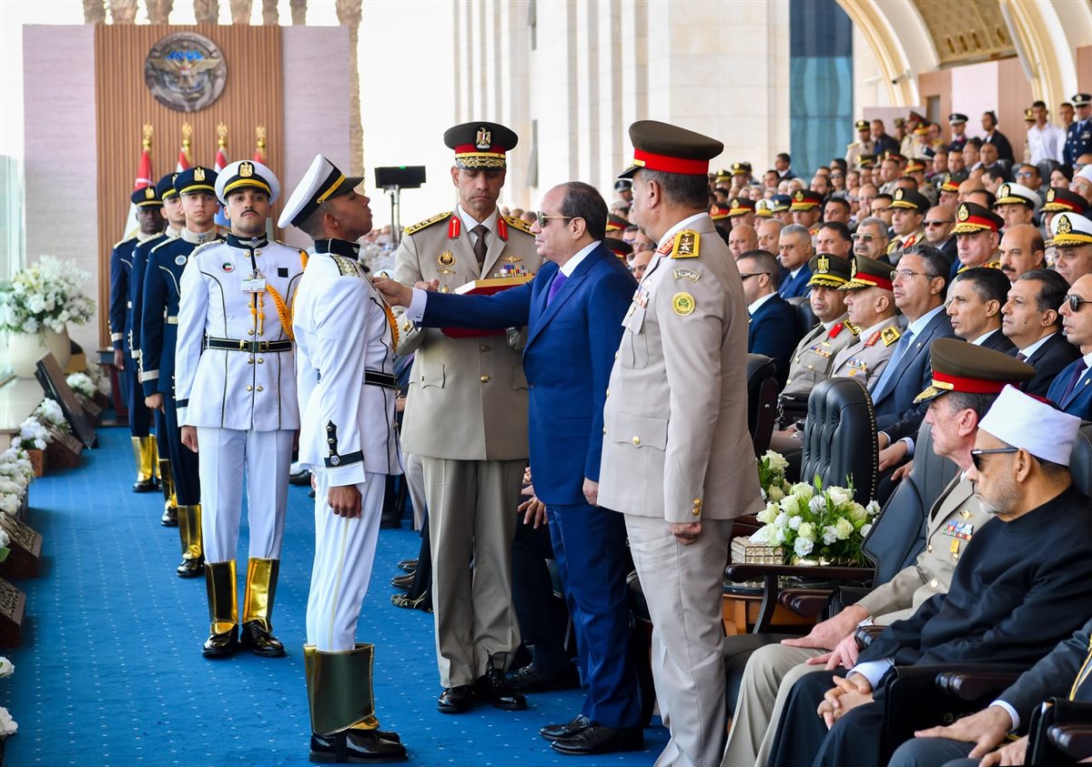تفاصيل حفل تخرج دفعات جديدة من الأكاديمية العسكرية بحضور السيسي.. شاهد