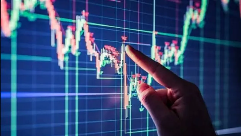 البنك الأهلي المصري يتصدر قائمة المتعاملين بالبورصة بقيمة 242.5 مليار جنيه خلال الأسبوع 1 البنك الأهلي المصري يتصدر قائمة المتعاملين بالبورصة بقيمة 242.5 مليار جنيه خلال الأسبوع
