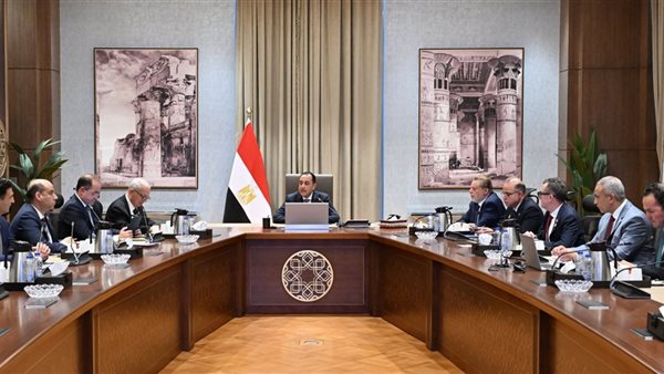 تمهيدًا للإعلان عنه خلال "منتدى مصر 2026".. رئيس الوزراء يعقد جلسة تمهيدية لاستعراض ملامح "البرنامج الوطني للتحول الاقتصادي"