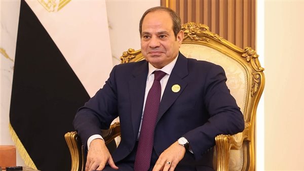 السيسي يوقع في دفتر التشريفات بالقصر الرئاسي في سول ويلتقط الصور التذكارية مع نظيره الكوري