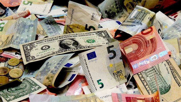 أسعار العملات مساء السبت 31 أكتوبر 2026.. الدولار يسجل 56.09 جنيه بالبنك المركزي