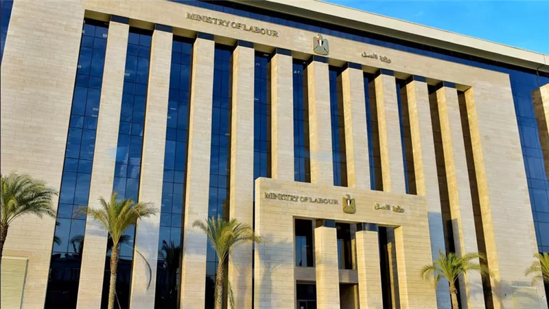 وزارة العمل تمد التقديم لدبلوم وماجستير السلامة والصحة المهنية حتى 12 نوفمبر