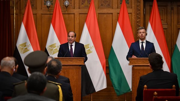 الرئيس السيسي يعود إلى أرض الوطن عقب زيارتي روسيا والمجر
