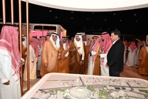 أمير الشرقية يدشن شركة «أشراق للتنمية والتطوير» ويشهد وضع حجر الأساس والإعلان عن مشاريع واتفاقيات استثمارية نوعية
