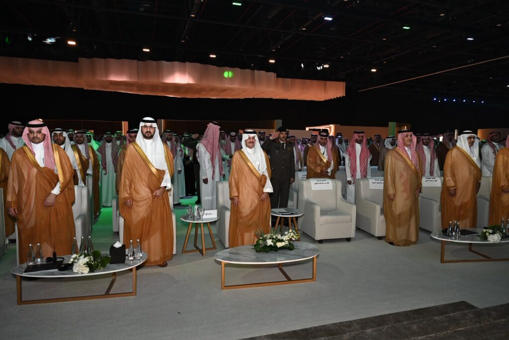 أمير الشرقية يدشن شركة «أشراق للتنمية والتطوير» ويشهد وضع حجر الأساس والإعلان عن مشاريع واتفاقيات استثمارية نوعية 6 أمير الشرقية يدشن شركة «أشراق للتنمية والتطوير» ويشهد وضع حجر الأساس والإعلان عن مشاريع واتفاقيات استثمارية نوعية