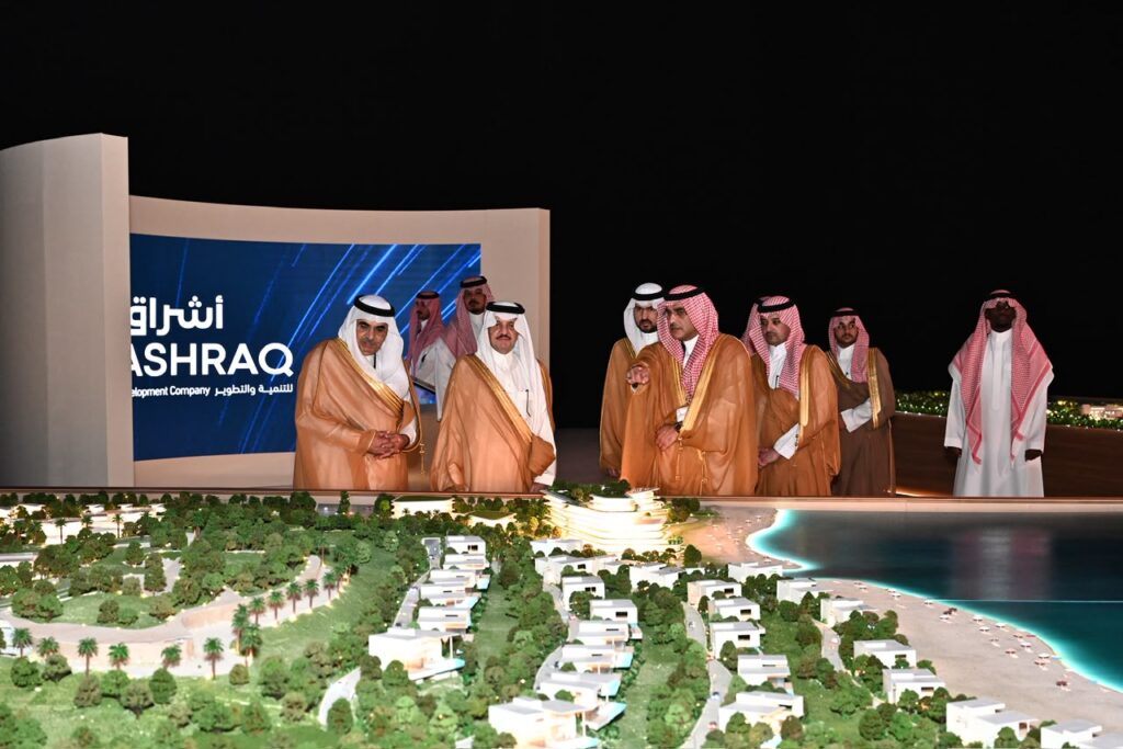 أمير الشرقية يدشن شركة «أشراق للتنمية والتطوير» ويشهد وضع حجر الأساس والإعلان عن مشاريع واتفاقيات استثمارية نوعية 7 أمير الشرقية يدشن شركة «أشراق للتنمية والتطوير» ويشهد وضع حجر الأساس والإعلان عن مشاريع واتفاقيات استثمارية نوعية