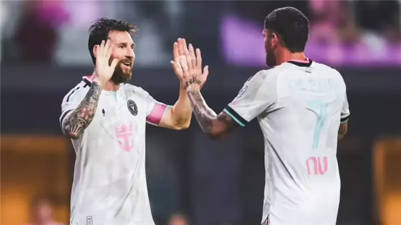 تحمل بصمات ميسي، إنتر ميامي يدك حصون نيويورك سيتي بثنائية في الدوري الأمريكي (فيديو) 1 تحمل بصمات ميسي، إنتر ميامي يدك حصون نيويورك سيتي بثنائية في الدوري الأمريكي (فيديو)