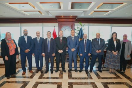 الرقابة المالية تلزم شركات الأنشطة غير المصرفية بتحديث نظم مكافحة غسل الأموال