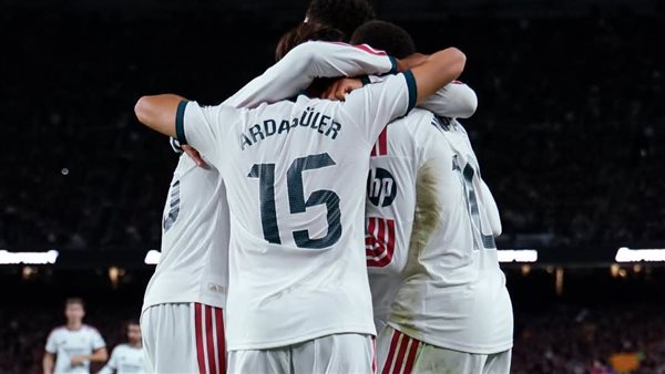ريال مدريد يهزم برشلونة بثنائية مبابي في كلاسيكو الأرض.. والملكي يحسم القمة في كامب نو 1 ريال مدريد يهزم برشلونة بثنائية مبابي في كلاسيكو الأرض.. والملكي يحسم القمة في كامب نو