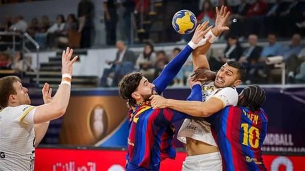 فيزبريم المجري يتوج بلقب كأس العالم للأندية لكرة اليد بعد الفوز على برشلونة
