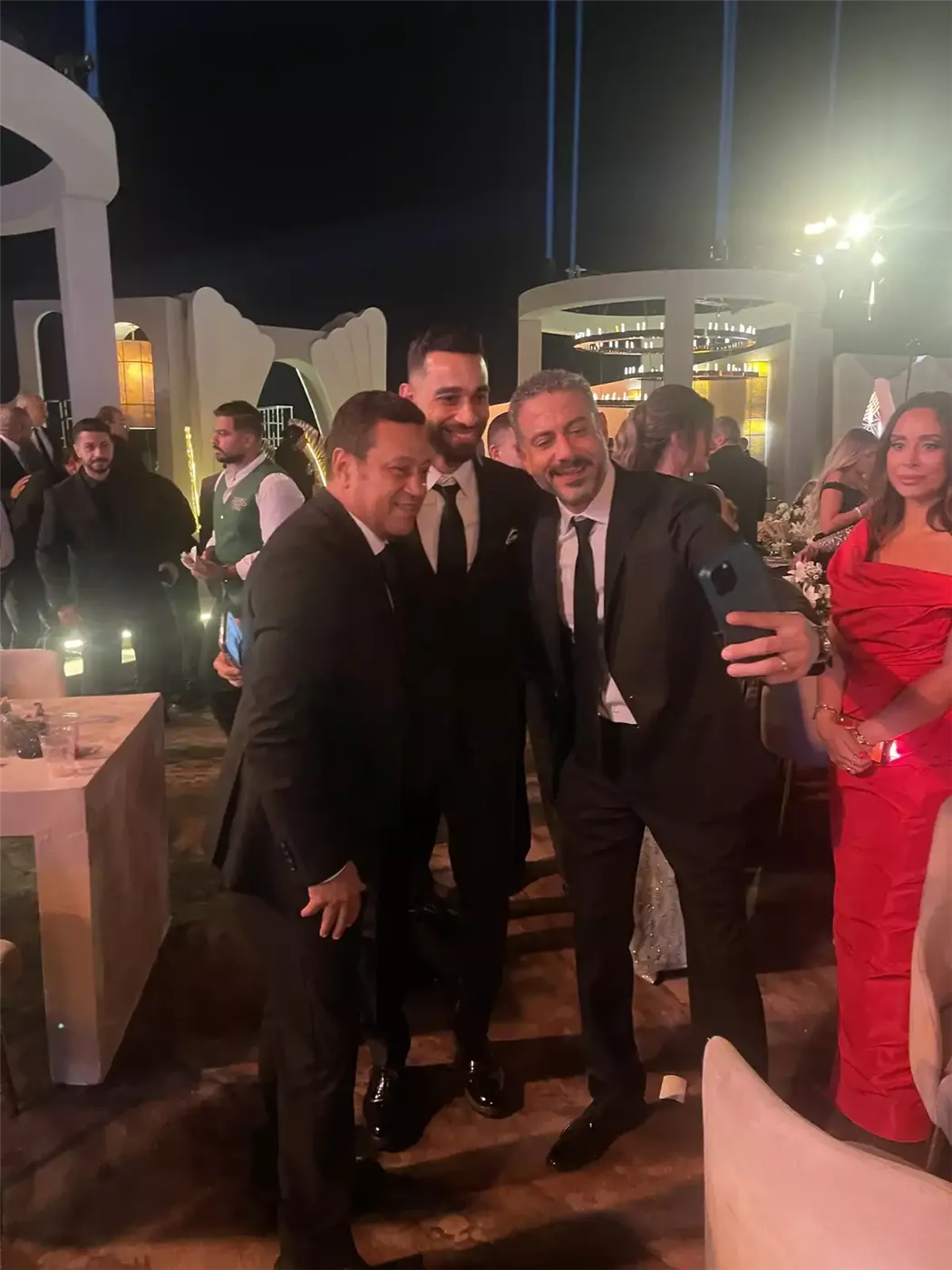 محمد رمضان وتامر حسني وأحمد سعد يشعلان زفاف مصطفى شوبير (فيديو) 1 محمد رمضان وتامر حسني وأحمد سعد يشعلان زفاف مصطفى شوبير (فيديو)