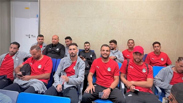 منتخب كرة القدم الشاطئية يصل إلى أنجولا بعد رحلة طيران 14 ساعة 1 منتخب كرة القدم الشاطئية يصل إلى أنجولا بعد رحلة طيران 14 ساعة