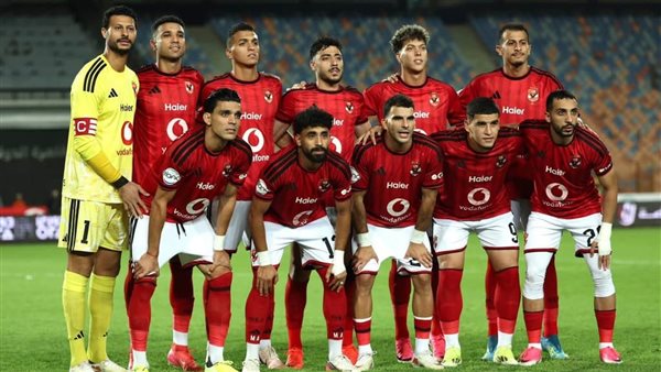 وصول حافلة الأهلي إلى استاد المباراة لمواجهة بترول أسيوط في كأس عاصمة مصر